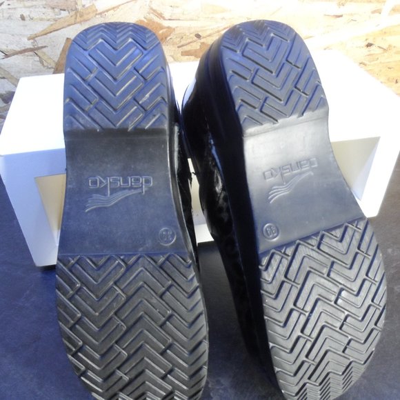 Dansko Black Marble Clogs - Size 39 - Picture 3 of 6